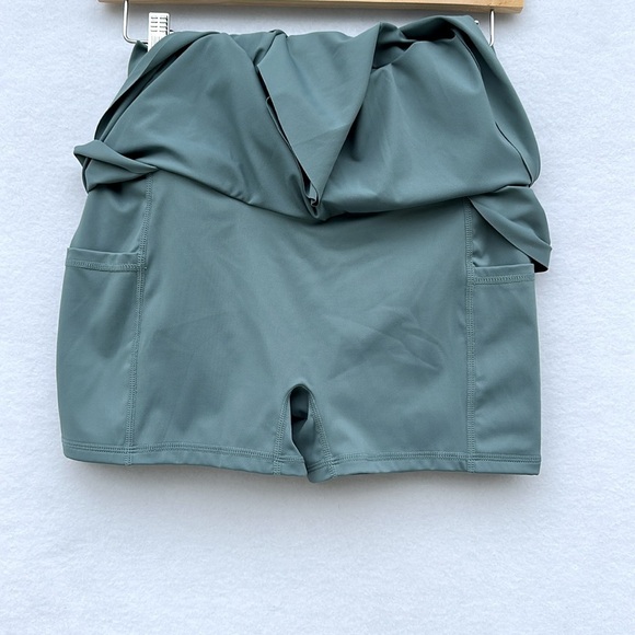 Halara Everyday Airy Crossover Side Pocket Cool Touch Mini Tennis Skort UPF 50 - Picture 6 of 10